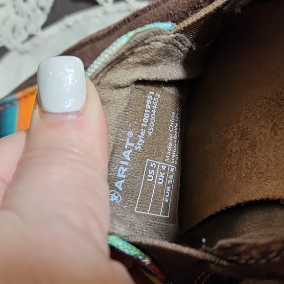 ariat Cruiser slip on serape size 5 - Picture 6 of 8